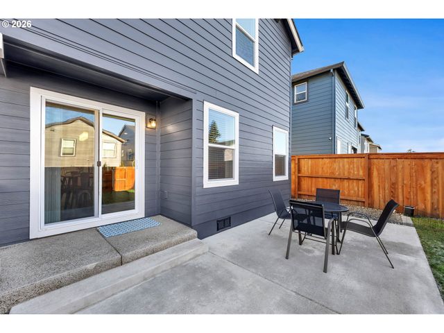 2936 N 3RD Way, Ridgefield, WA 98642