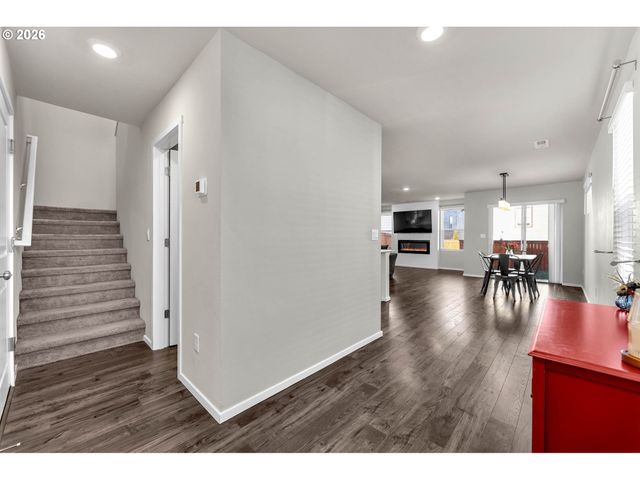 2936 N 3RD Way, Ridgefield, WA 98642