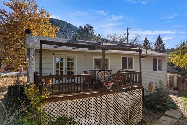 3235 Marina View Drive, Kelseyville, CA 95451