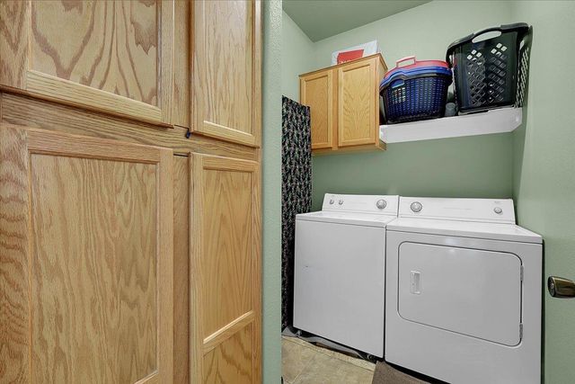 1690 Barrington Dr, Yuba City, CA 95993