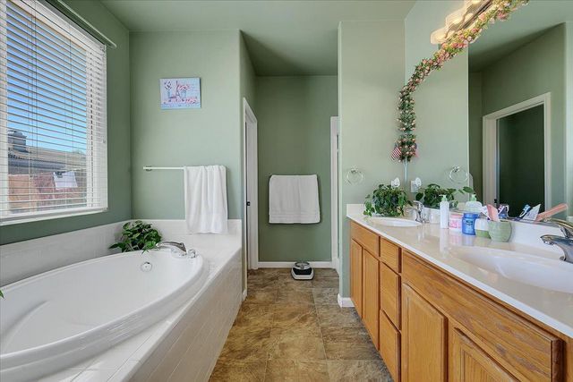 1690 Barrington Dr, Yuba City, CA 95993