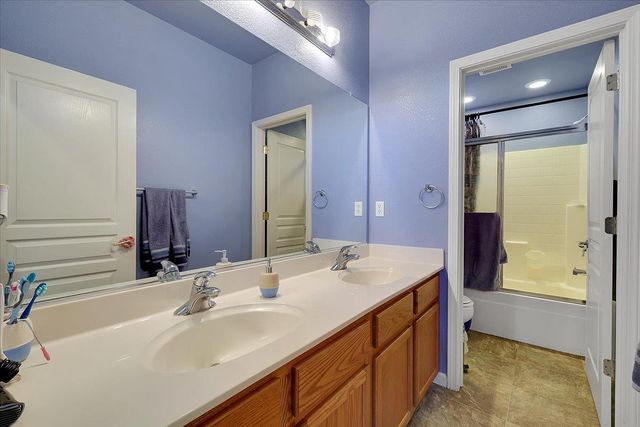 1690 Barrington Dr, Yuba City, CA 95993
