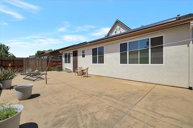 1690 Barrington Dr, Yuba City, CA 95993