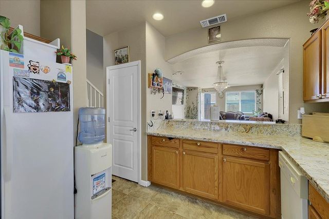 1690 Barrington Dr, Yuba City, CA 95993
