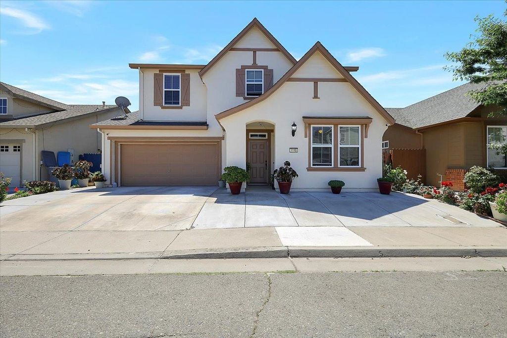 1690 Barrington Dr, Yuba City, CA 95993