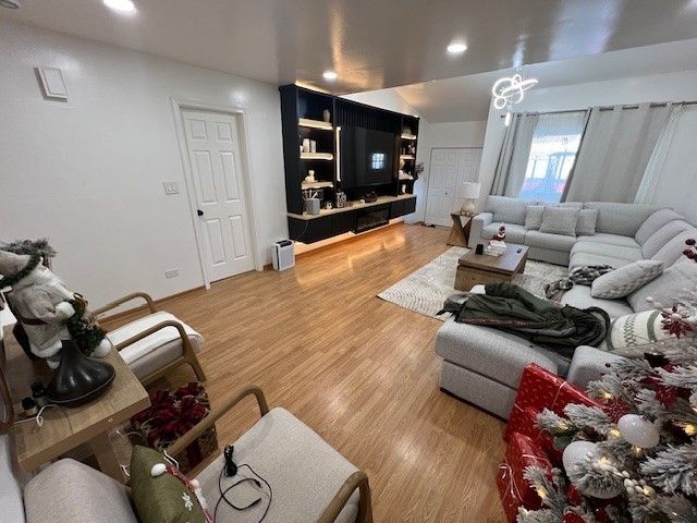 468 Harmony Drive, Wheeling, IL 60090