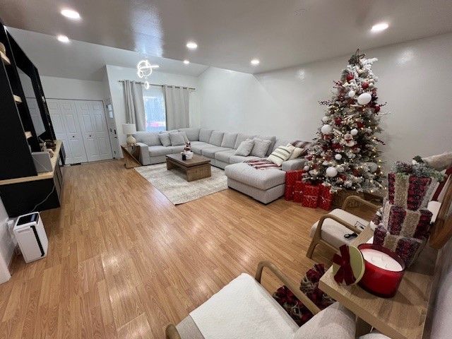 468 Harmony Drive, Wheeling, IL 60090