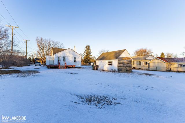 8152 Millis Street, Shelby Twp, MI 48317