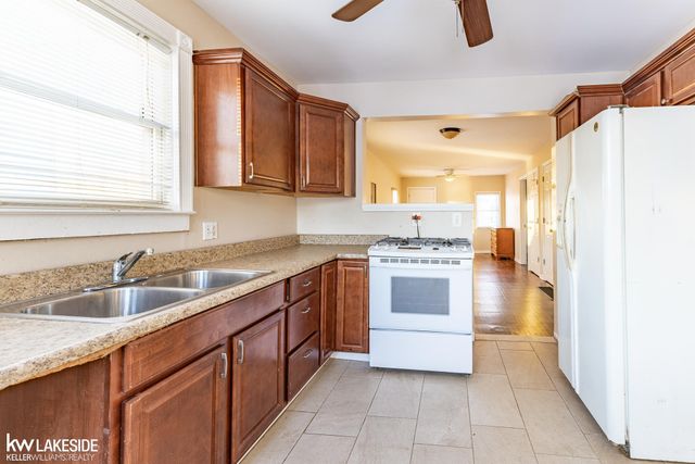 8152 Millis Street, Shelby Twp, MI 48317