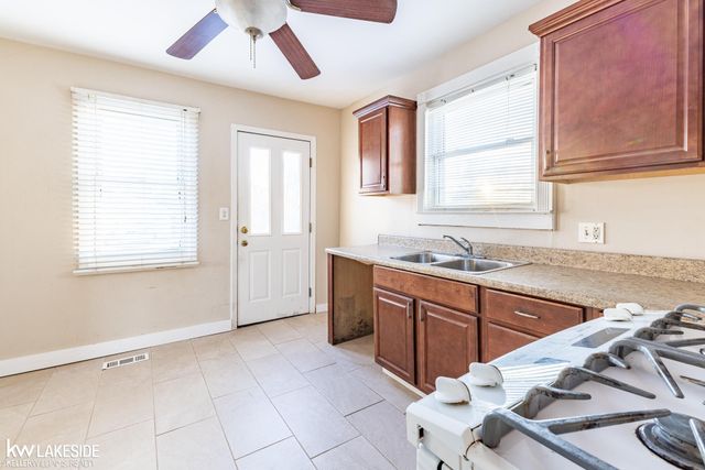 8152 Millis Street, Shelby Twp, MI 48317