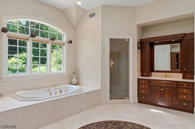 7 Cobblefield Rd, Mendham Twp., NJ 07945