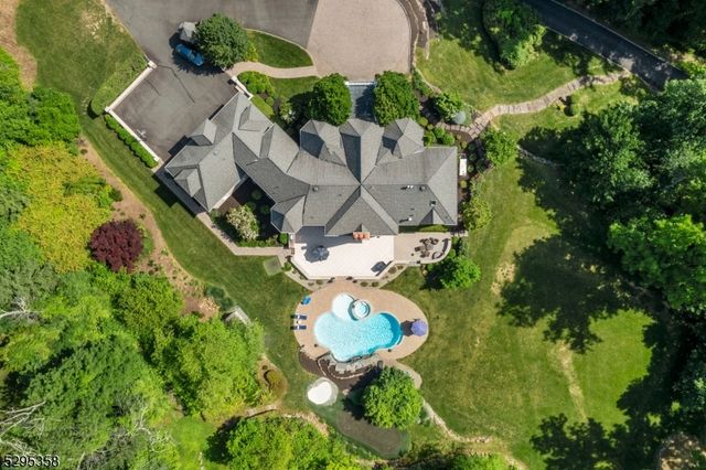 7 Cobblefield Rd, Mendham Twp., NJ 07945