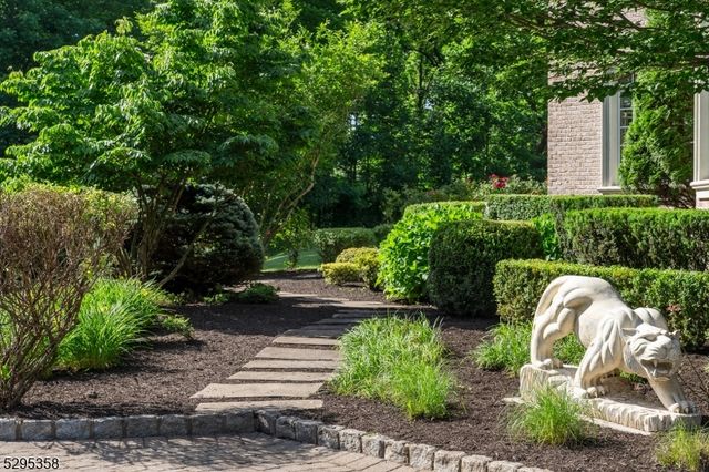 7 Cobblefield Rd, Mendham Twp., NJ 07945