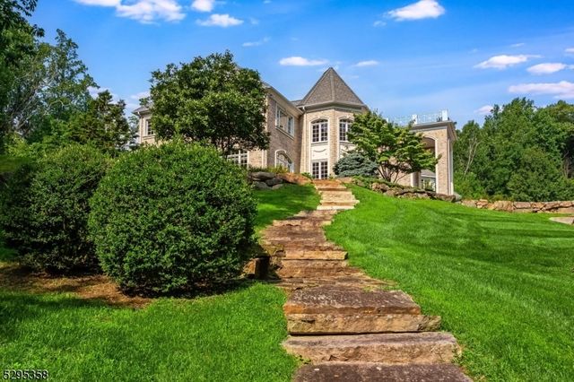 7 Cobblefield Rd, Mendham Twp., NJ 07945