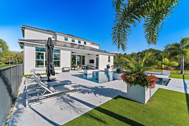20124 SE Bridgewater Drive, Jupiter, FL 33458