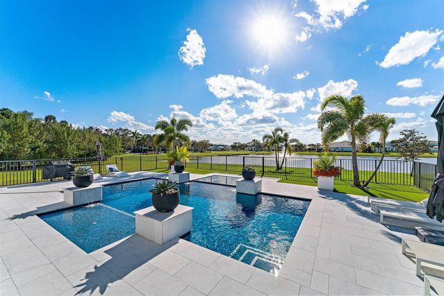 20124 SE Bridgewater Drive, Jupiter, FL 33458