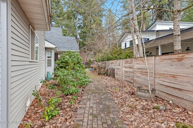 10280 N Pines Rd, Hayden Lake, ID 83835