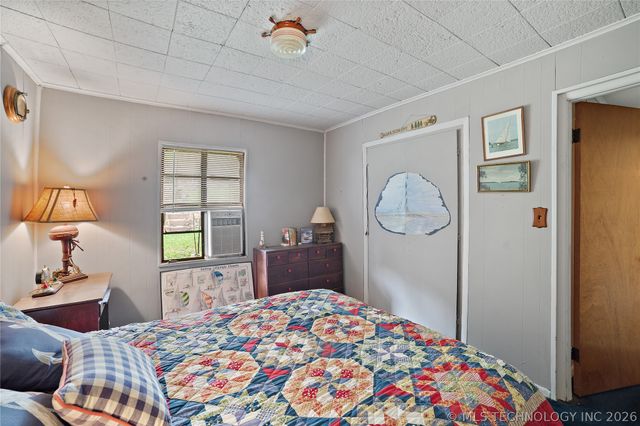 3192 W Hickory Hills Drive, Hulbert, OK 74441