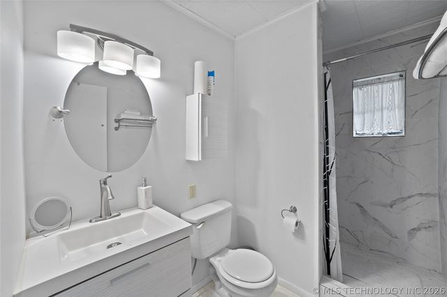 3192 W Hickory Hills Drive, Hulbert, OK 74441