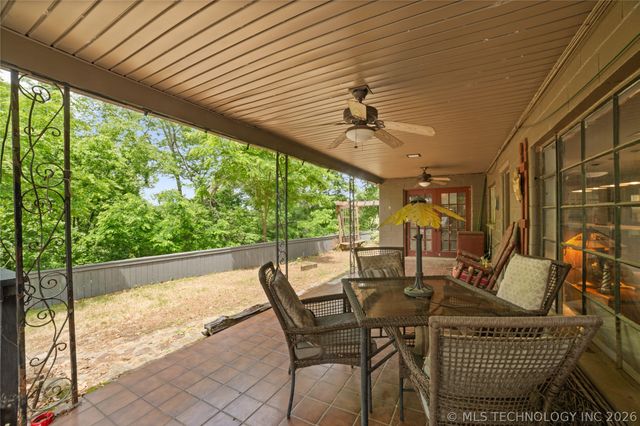 3192 W Hickory Hills Drive, Hulbert, OK 74441