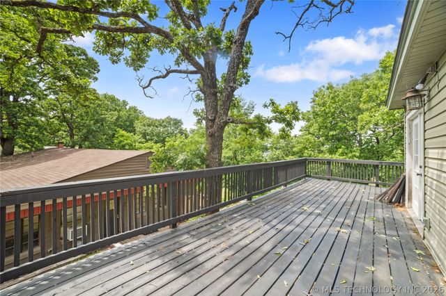 3192 W Hickory Hills Drive, Hulbert, OK 74441