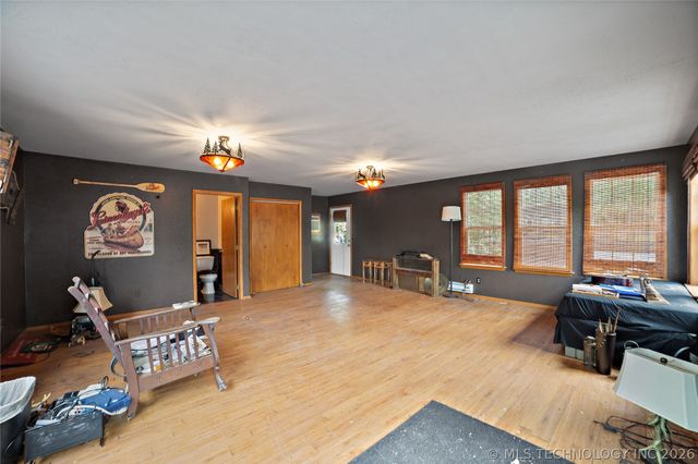 3192 W Hickory Hills Drive, Hulbert, OK 74441