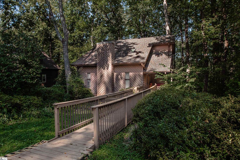 137 Lakeshore Drive, Easley, SC 29642