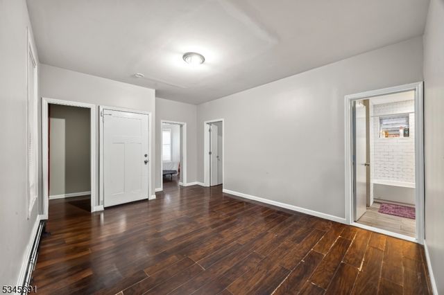 718 E 18Th St, Paterson City, NJ 07501