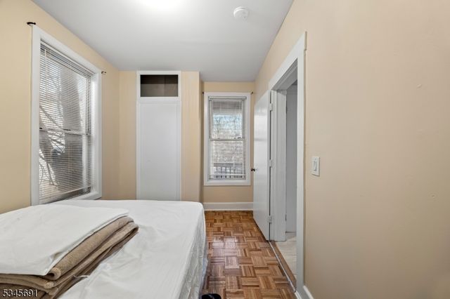 718 E 18Th St, Paterson City, NJ 07501
