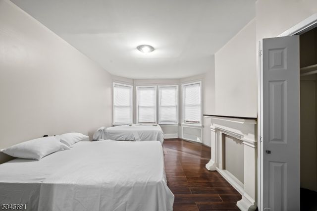 718 E 18Th St, Paterson City, NJ 07501