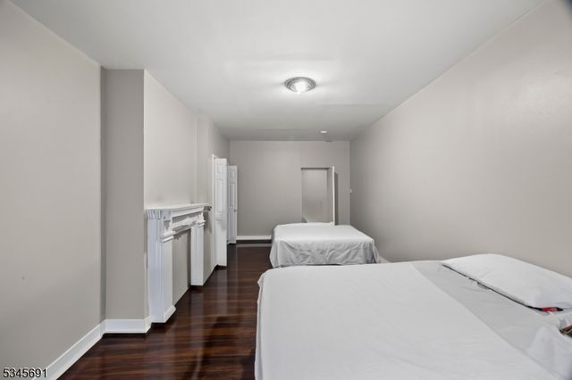 718 E 18Th St, Paterson City, NJ 07501