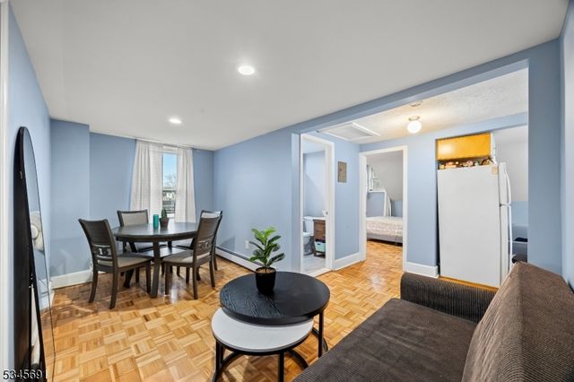718 E 18Th St, Paterson City, NJ 07501