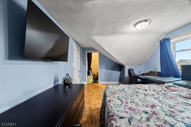 718 E 18Th St, Paterson City, NJ 07501