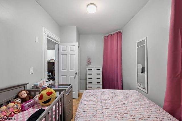 718 E 18Th St, Paterson City, NJ 07501