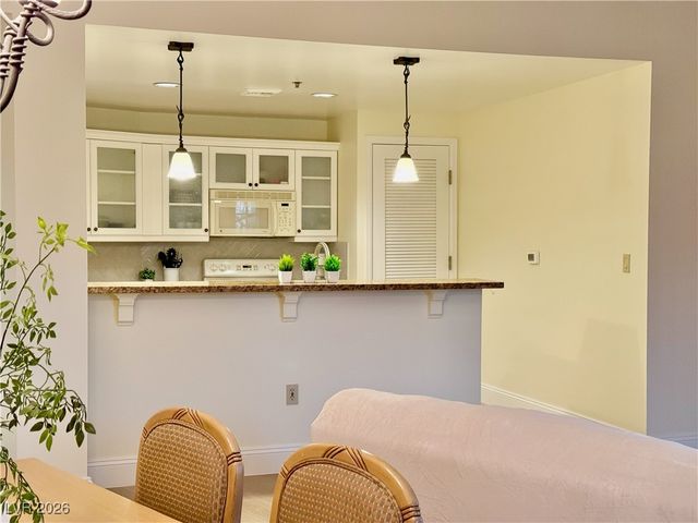 30 Strada Di Villaggio 204, Henderson, NV 89011