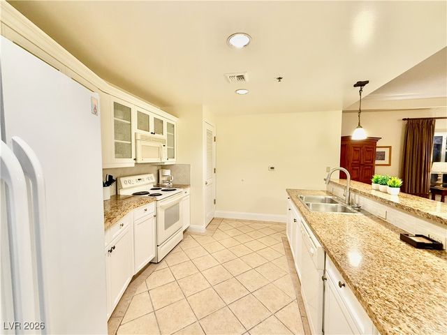 30 Strada Di Villaggio 204, Henderson, NV 89011