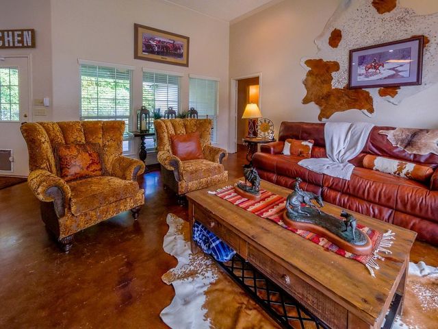 202 Jack White Road, Livingston, TX 77351