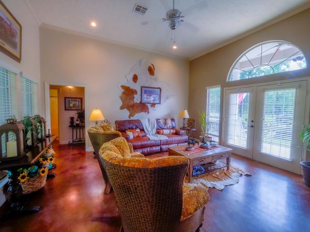 202 Jack White Road, Livingston, TX 77351