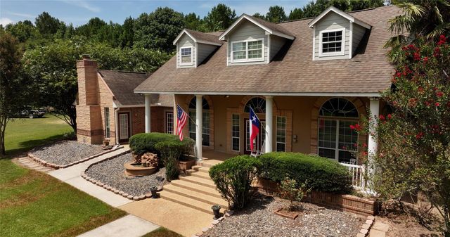 202 Jack White Road, Livingston, TX 77351