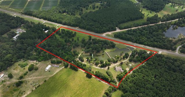 202 Jack White Road, Livingston, TX 77351