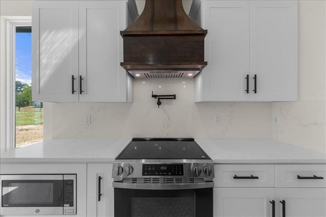 809 FM 467, Seguin, TX 78155