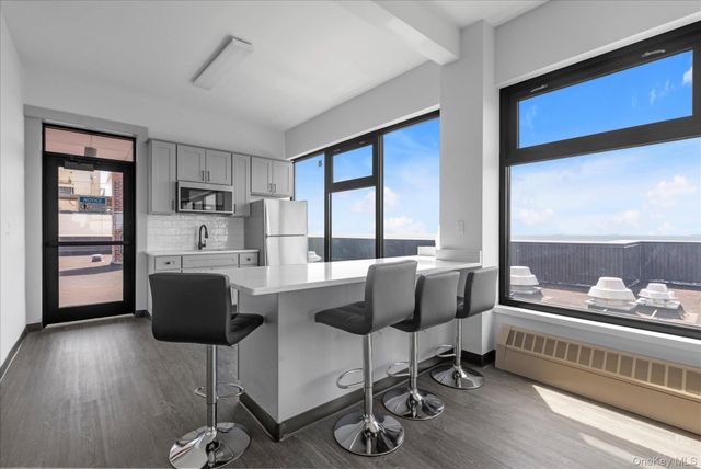 1 E Broadway 6A, Long Beach, NY 11561