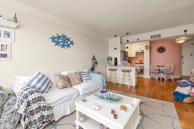 1 E Broadway 6A, Long Beach, NY 11561