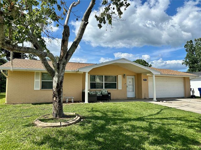 7917 FOXWOOD DRIVE, New Port Richey, FL 34653