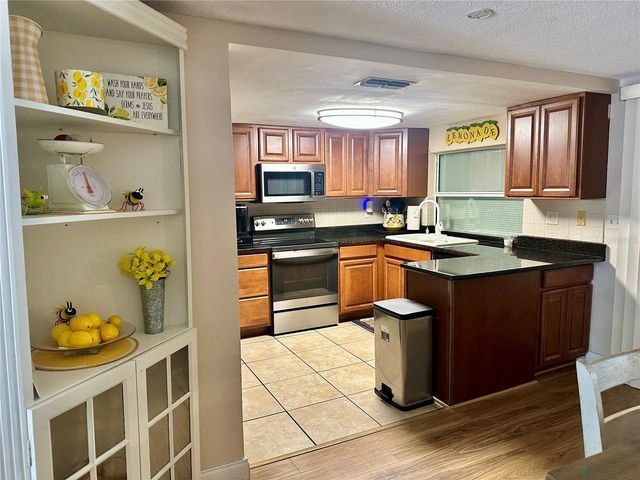 7917 FOXWOOD DRIVE, New Port Richey, FL 34653