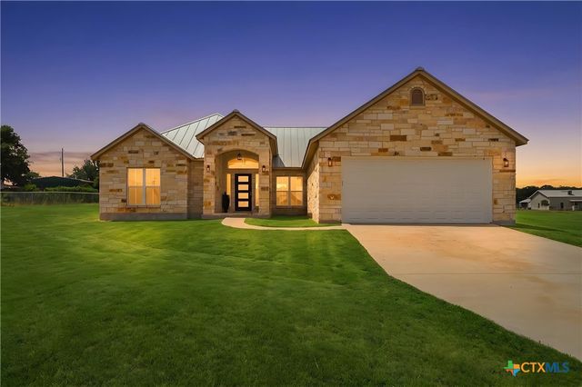 200 Lakeview Circle, La Vernia, TX 78121