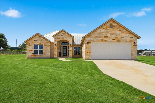 200 Lakeview Circle, La Vernia, TX 78121