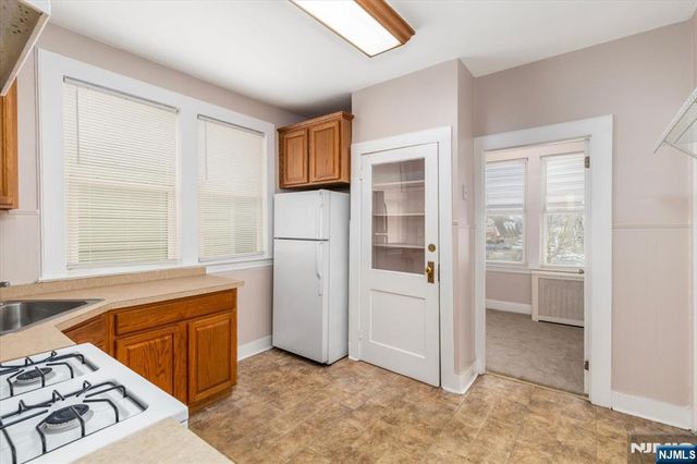 1 4th Street, North Arlington, NJ 07031