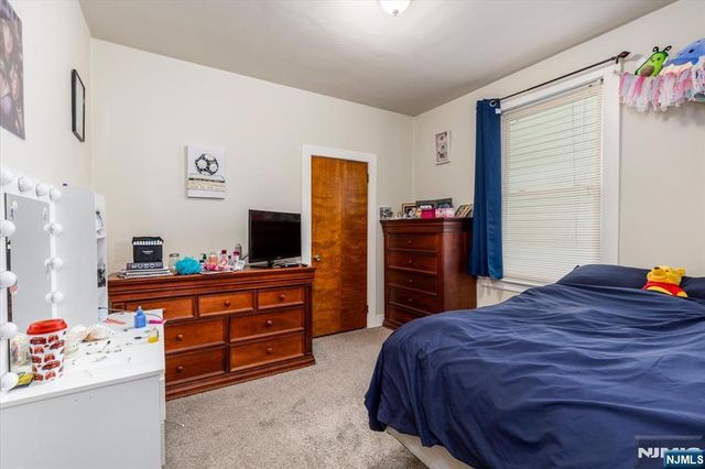 1 4th Street, North Arlington, NJ 07031