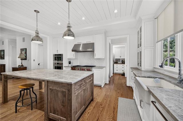 4584 Meadow Valley Drive, Sandy Springs, GA 30342